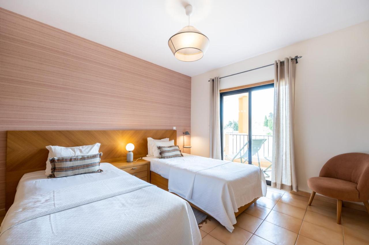 Aum Praia Da Luz Resort Apartment Esterno foto
